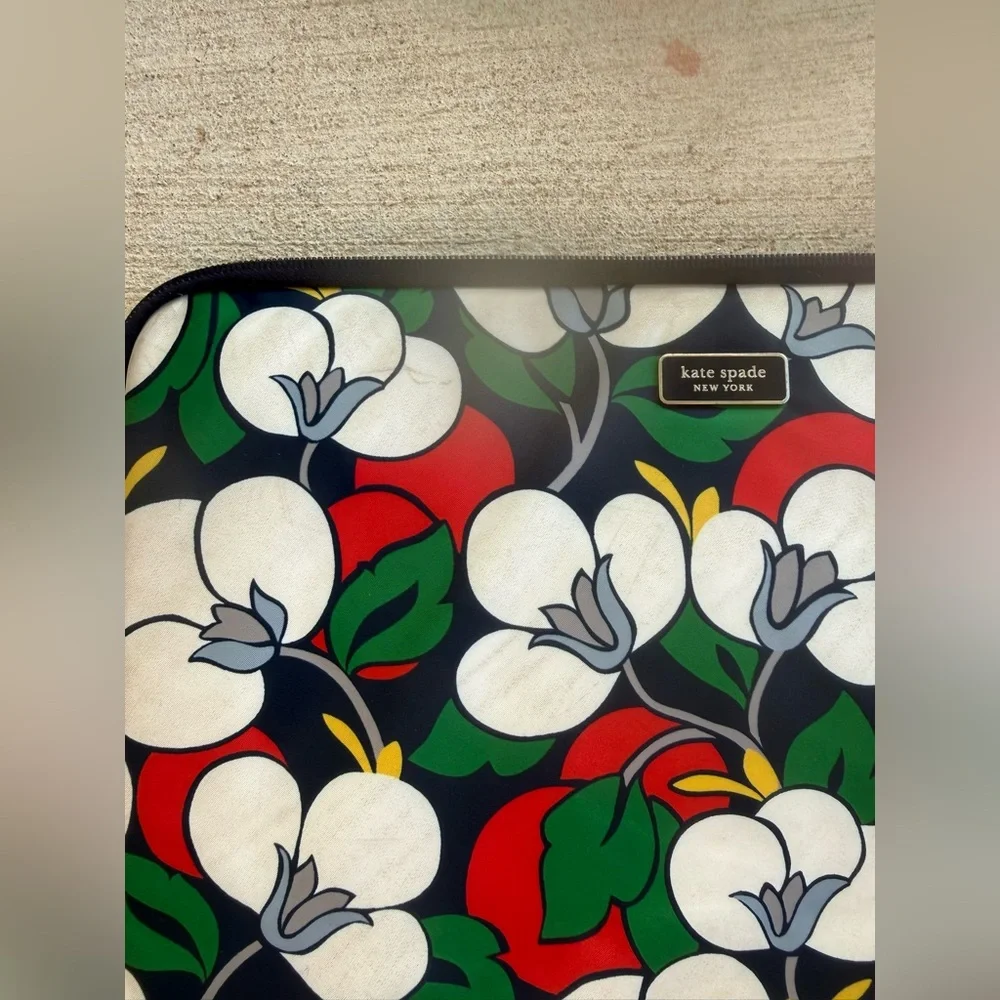 Kate Spade Dawn Breezy Floral Laptop/Tablet Case, Floral Print Nylon, A627